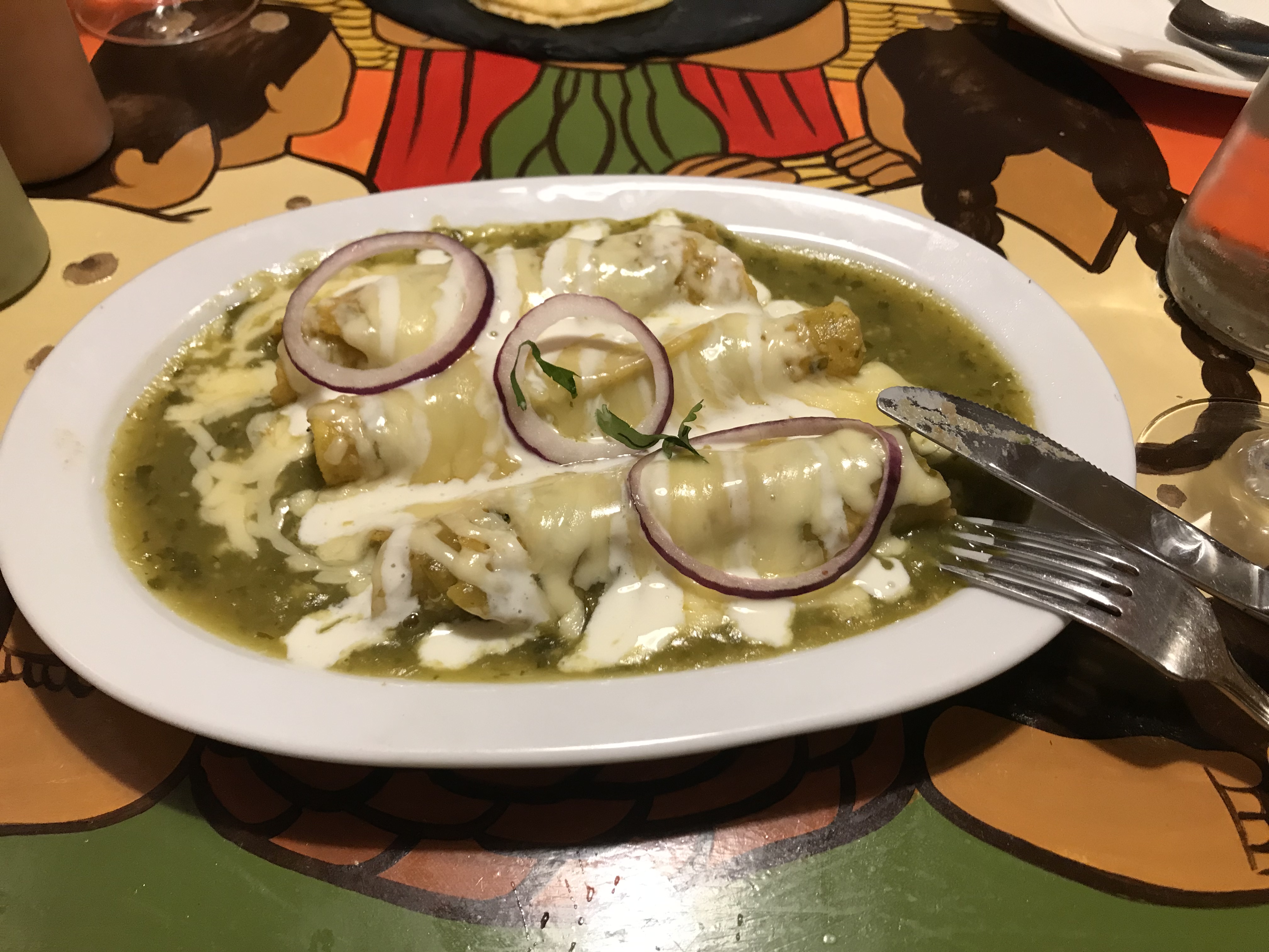 Enchiladas con salsa verde